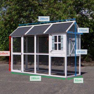 Dies sind die Abmessungen des Hühnerhauses Alexia.