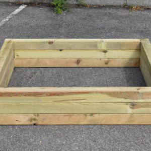 Der Solution-Sandkasten bietet Platz für ca. 300 kg Sand