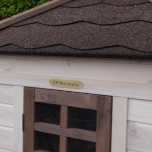 Das Dach vom Hühnerstall Ambiance Small ist ausgestattet mit Dachpappe