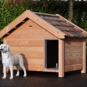 Hundehütte Snuf • Douglasienholz • 193x134x143cm