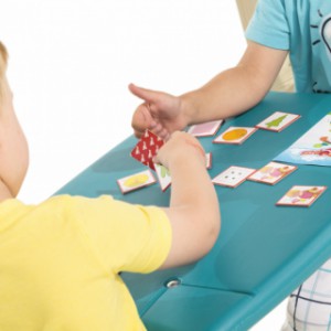 Viel Spaß beim Spielen am Picknicktisch!