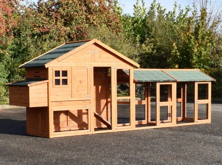 Kaninchenstall Holiday Medium mit 2 Ausläufe und Nistkaste 400x88x151cm