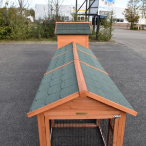 Der Hühnerstall Prestige Medium bietet viel Platz für Ihre Hühner