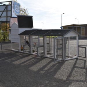 Der Hühnerstall Prestige Medium bietet viele Erweiterungsmöglichkeiten