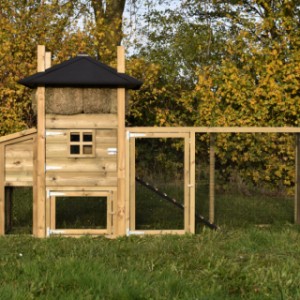 Der Stall Rosalynn bietet viel Platz für Ihre Hühner