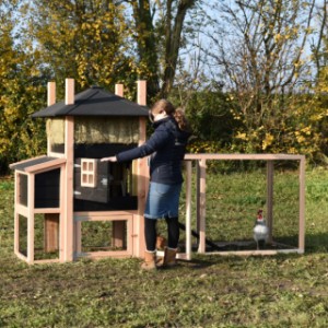 Der Hühnerstall Rosalynn ist ein praktische Stall