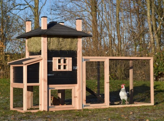 Hühnerstall Heuhaufen Rosa mit Legenest und Anbau-Auslauf 300x114x180cm