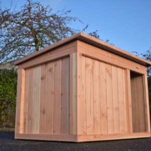 Große Hundehütte Block XL ist herstellt aus Douglasienholz