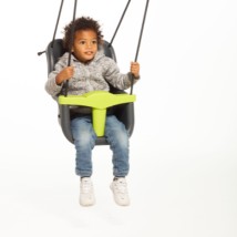 Der Babysitze sorgt für viel Schaukelspaß