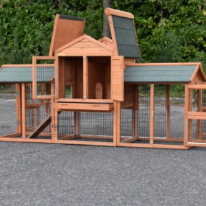 Kaninchenstall Prestige Small mit Nageschutz und Isolierset Doppel
