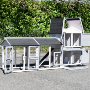 Der Kaninchenstall Double Small hat viele Öffnungen