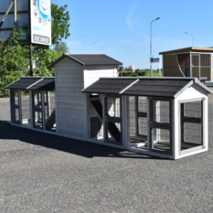 Eben gucken an der Rückseite von Kaninchenstall Double Small