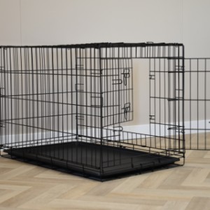 Hundekäfig Profit 92cm ist ausgestattet mit 2 Türen