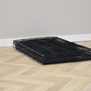 Die Reisehundebox Strong L lässt sich einfach zusammenklappen