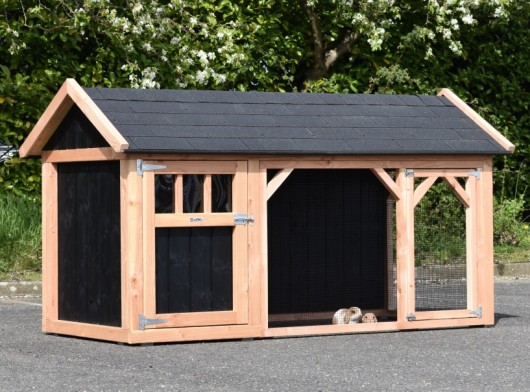 Kaninchenstall Belle 2 mit Spitzdach 254x129x140cm