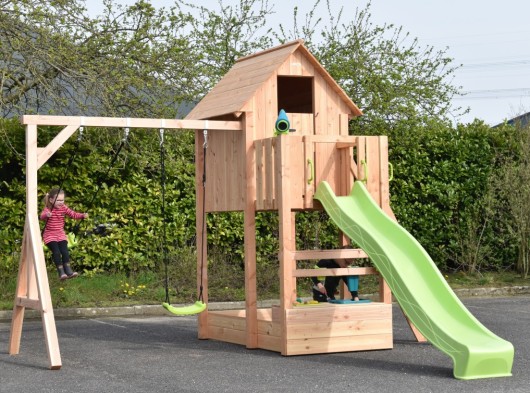 Spielhaus Dream 150 mit Rutsche, Schaukel & Küchen • Douglas • 431x460x316cm
