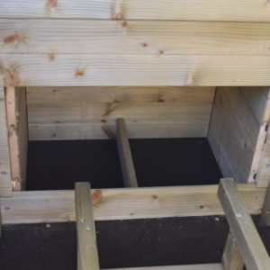 Hühnerstall Eggy mit 2 Legenestern - Komfort für Ihre Hühner! Ein gemütlicher Platz zum Eierlegen.