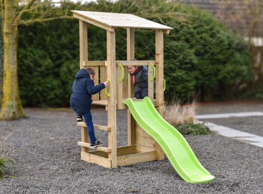 Spielturm Plan 90+ mit Rutsche · 114x226x226cm