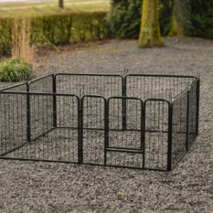 Der Kaninchenauslauf Octa ist auch zu platzieren als ein Quadrat