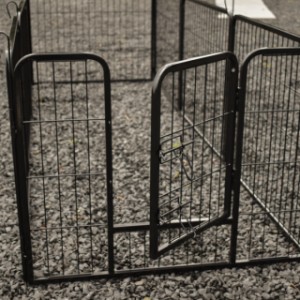 Der Auslauf Octa hat ein Türöffnung von 32cm