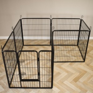 Der Freilaufgehege Octa kann auch einfach drinnen verwendet werden