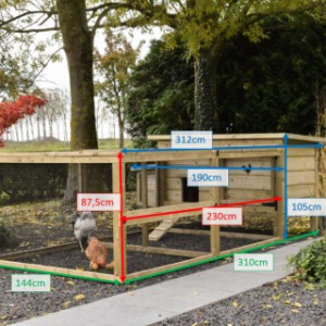 Hühnerstall der Marke Eggy mit Auslauf und Nistkasten in verschiedenen Größen.