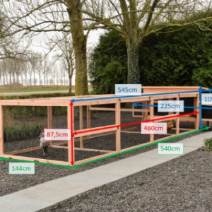 Hühnerställe der Marke Eggy in verschiedenen Größen mit 2 Legenestern und Doppelauslauf