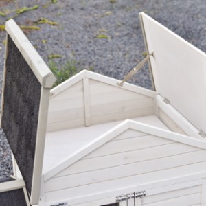 Unter dem klappbaren Dach des Prestige Medium befindet sich ein praktischer Stauraum.