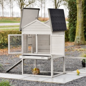 Der Prestige Medium verfügt über viele Türen und Klappen für eine einfache Reinigung.