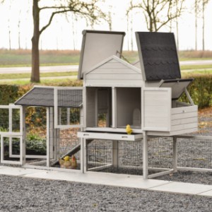 Der Prestige Medium verfügt über viele Türen und Klappen für eine einfache Reinigung.