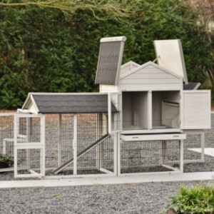 Der Prestige Medium verfügt über viele Türen en Klappen für eine einfache Reinigung.