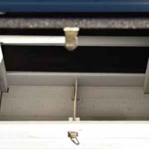 Der Nistkasten von Ambiance Small ist in zwei Teile aufgeteilt