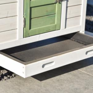 Der Ambiance Small verfügt über eine ausziehbare Kunststoffschublade