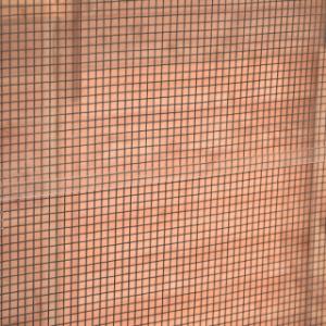 Durch die praktischen Drehverschlüsse lassen sich die Plexiglasplatten einfach demontieren