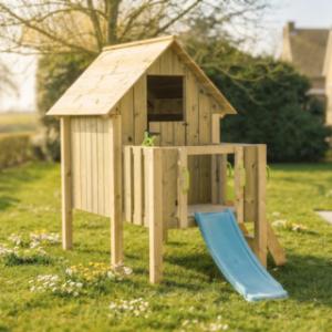 Spielhaus Dream 60 ist ausgestattet mit ein schöne Rutsche