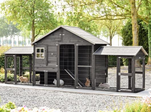 Kaninchenstall Holiday Large Black mit 2 Ausläufen 489x100x195cm