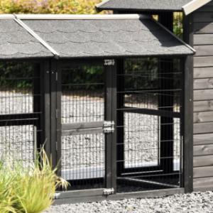 Zwischen-Auslauf Space Medium Black Anti-Knabber