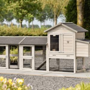 Hühnerstall Prestige Small Light-grey mit 2 Ausläufe und Legenest 265x72x122cm
