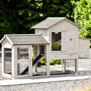 Hühnerstall Prestige Small Light-grey ist erweitert mit ein Auslauf Space Small