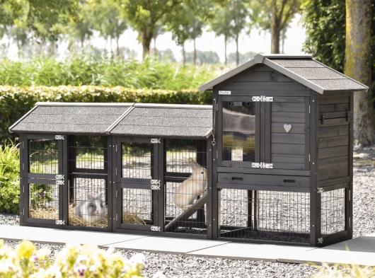 Kaninchenstall Prestige Small Black mit 2 Auslaüfe 238x72x122cm