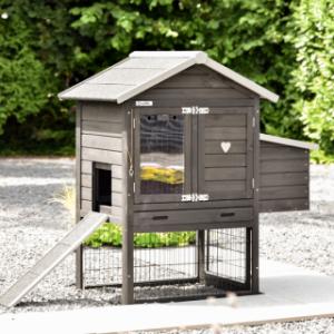 Der Stall Prestige Small ist geeignet für 3 kleine Hühner