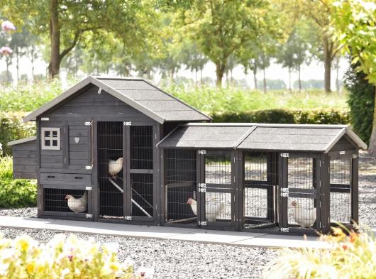 Hühnerstall Holiday Small Black mit 2 Auslaüfe und Legenest 327x73x128cm