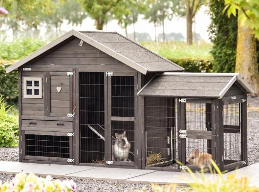 Kaninchenstall Holiday Small Black mit Auslauf Space 227x73x128cm