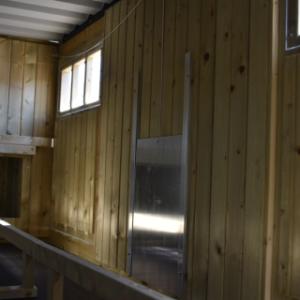 Innenseite des Hühnerstalls