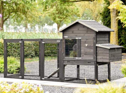 Hühnerstall Prestige Medium Black mit Auslauf Funktional und Legenest 303x90x150cm