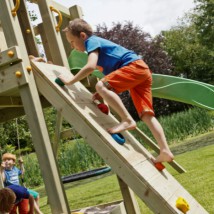 Der Kletterwand @wall wird geliefert inklusiv 5 gefarbte Klettersteine