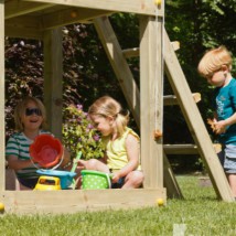 Unter dem Spielgerät Kiosk hoch kann ein Sandkasten montiert werden
