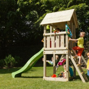 Spielturm Kiosk bietet viel Spielspaß