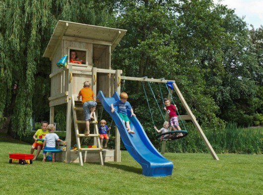 Spielgerät Beach hut niedrig mit Schaukel und Rutsche | Blue Rabbit