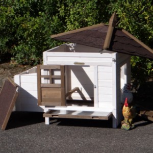 Hühnerstall Ambiance Small hat viele Öffnungen